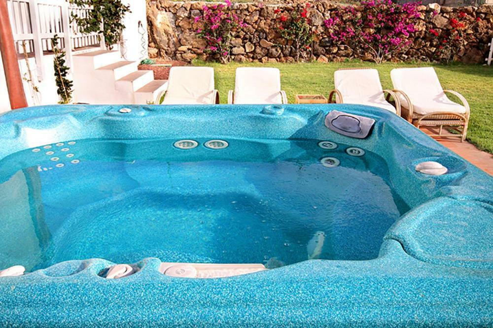 ארונה Villa Albe, Jacuzzi Con Vistas Al Mar מראה חיצוני תמונה